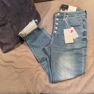 Lucky brand curvy skinny